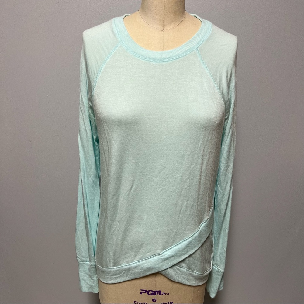 Women’s XS Athleta Light Aqua Blue LS Top